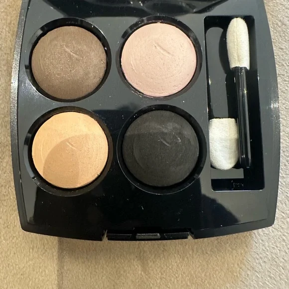 Chanel Les 4 Ombres Quadra Eye Shadow - 38 Premier Regard - Picture 2 of 8
